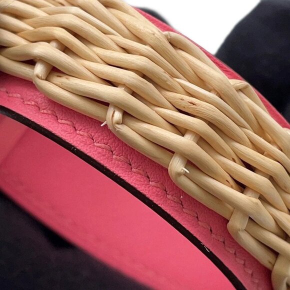 HERMES Medor Picnic Earrings Size GM Swift Leather/Willow Pink/Natural - Picture 6 of 8